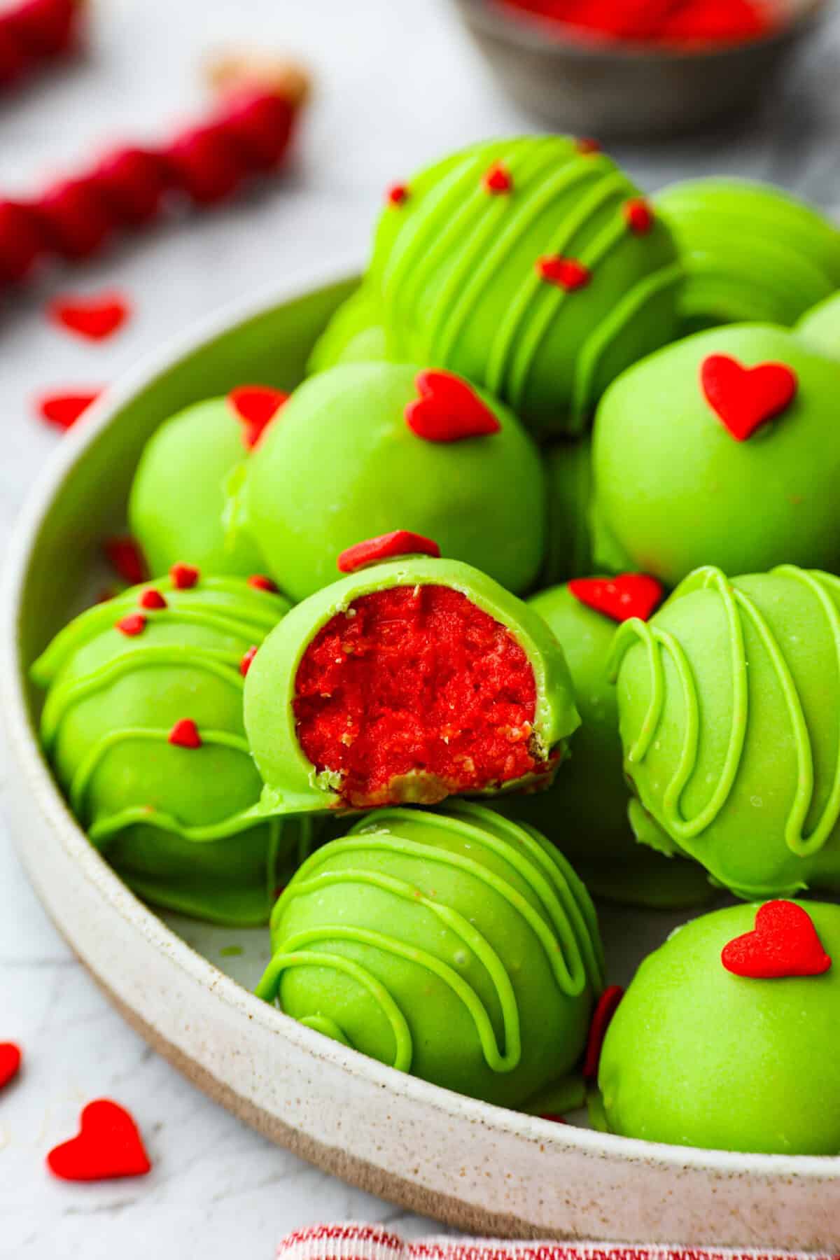 grinch-oreo-balls-festive-treat
