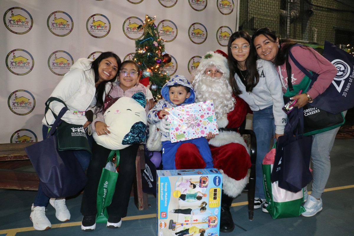 south-los-angeles-christmas-celebration