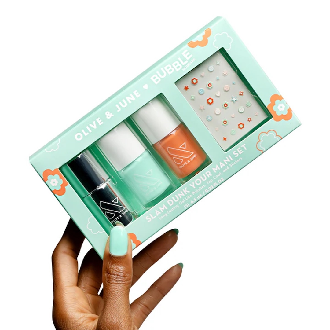 bubble-olive-june-summer-nails